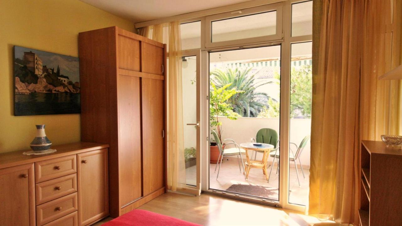 Apartment Anita Omis Exterior photo